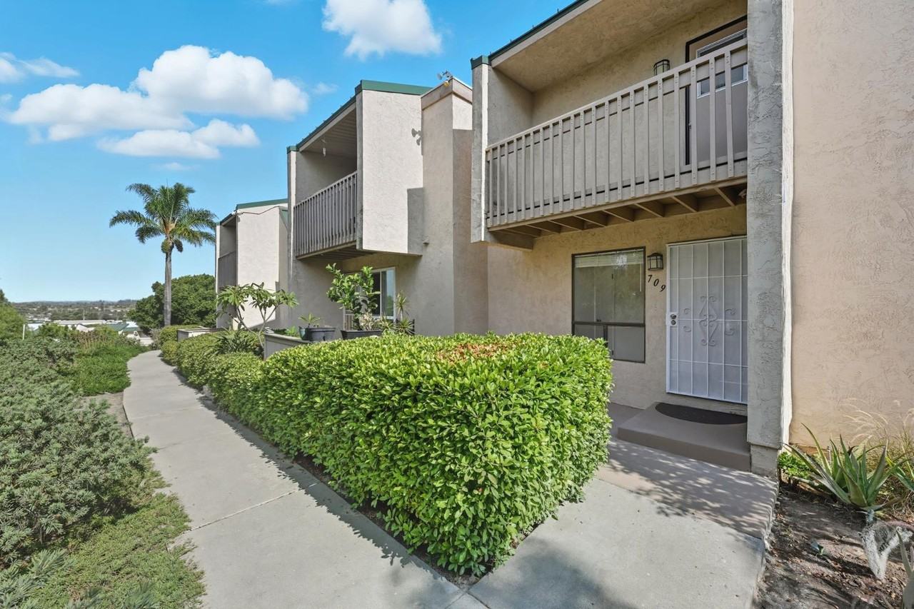 709 Copper Dr - Photo 3 of 15