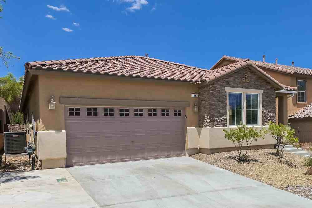 1217 Grove Park St - Photo 2 of 16