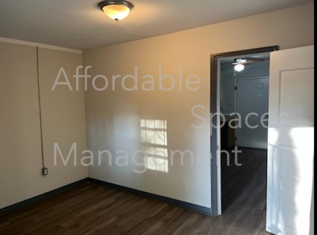 3533 Brookdale Ave - Photo 2 of 4