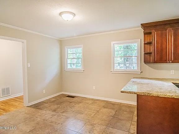 5508 Wayneland Dr - Photo 2 of 19