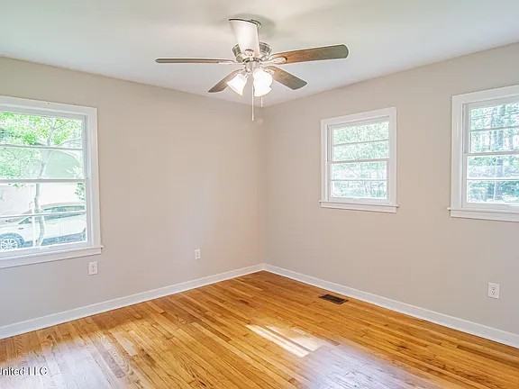 5508 Wayneland Dr - Photo 7 of 19