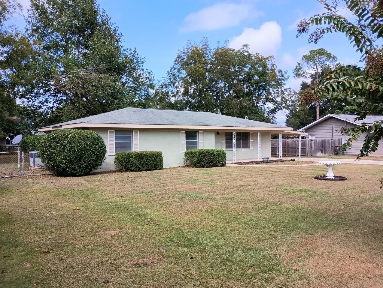 503 Holly Hill Rd - Photo 2 of 41