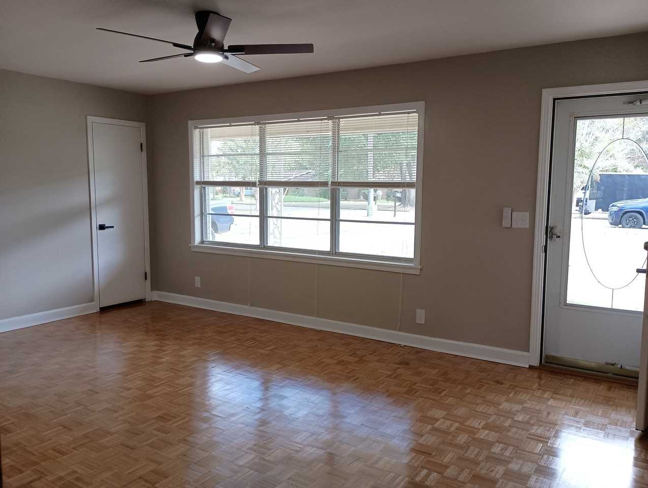 503 Holly Hill Rd - Photo 4 of 41