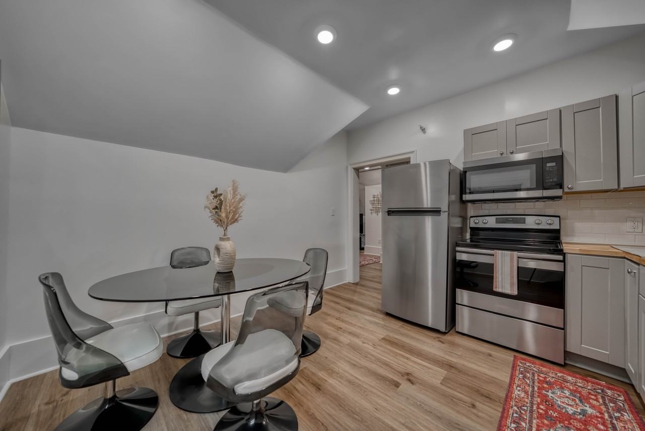 46 Allen St #5 - Photo 2 of 24