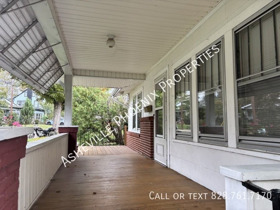 38 Vance Crescent St - Photo 2 of 19