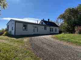 featured image of 367 Gardiner Rd