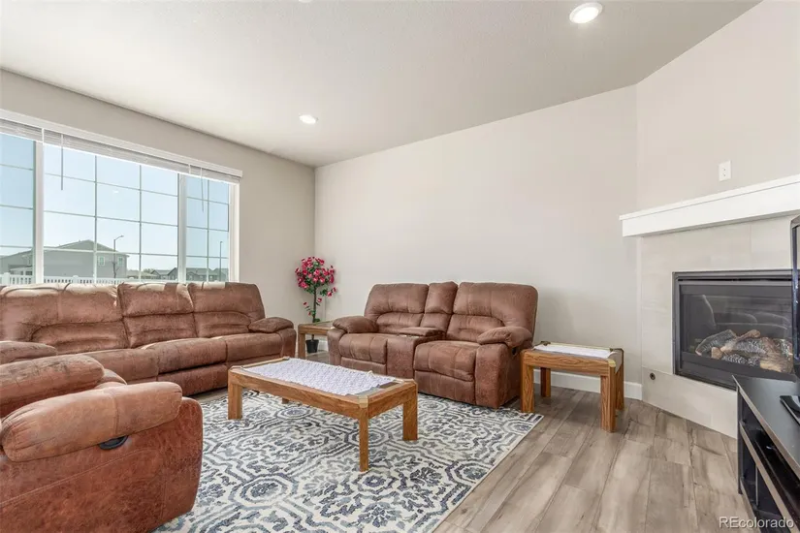 24046 E Utah Pl - Photo 3 of 24