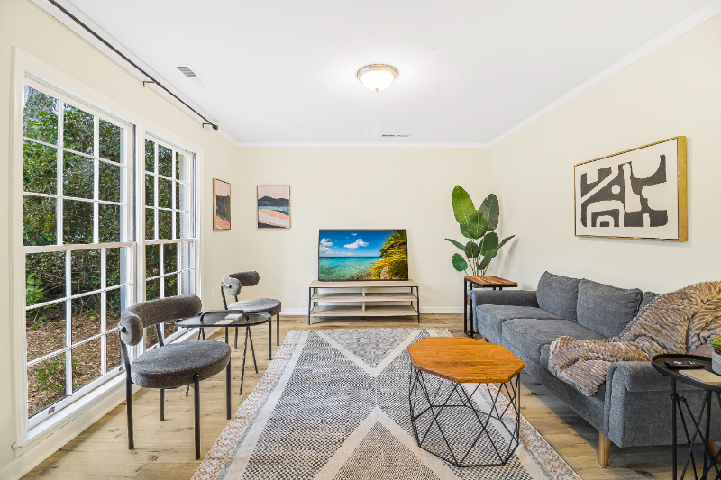 1408 N Cherokee Ave #1 - Photo 2 of 16