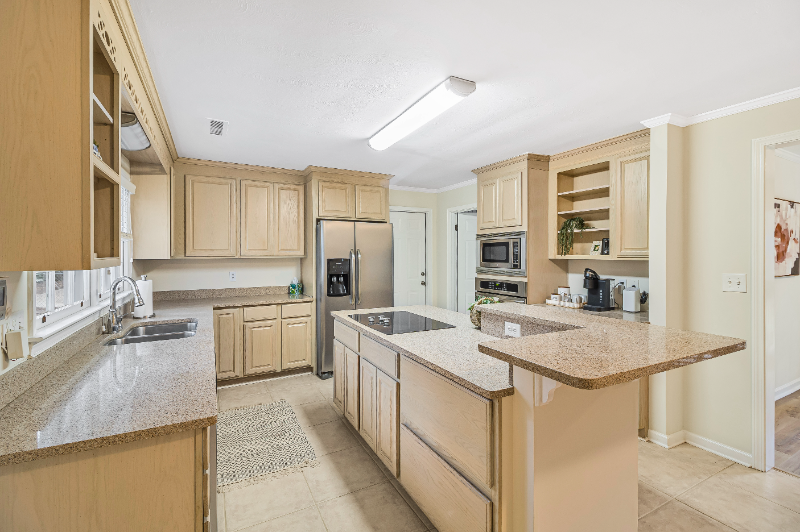 1408 N Cherokee Ave #1 - Photo 5 of 16