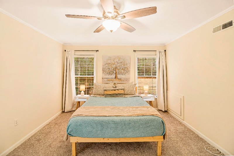 1408 N Cherokee Ave #1 - Photo 6 of 16