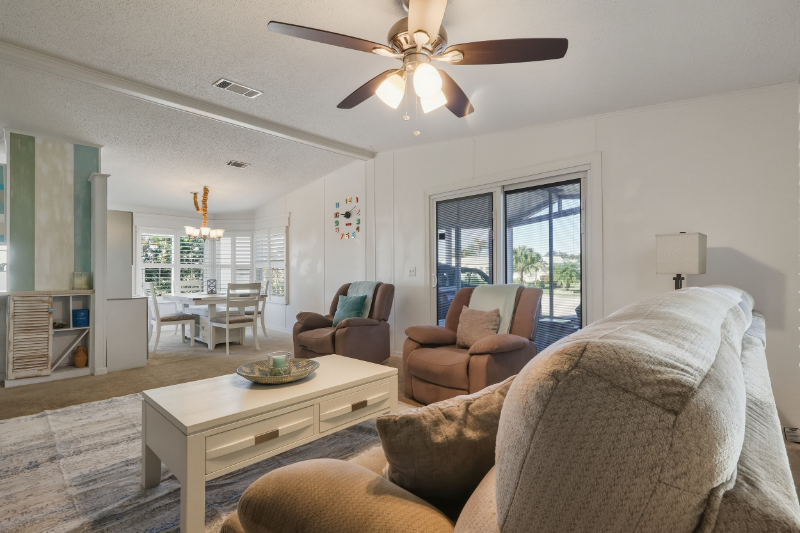 116 Dolphin Dr S - Photo 6 of 20