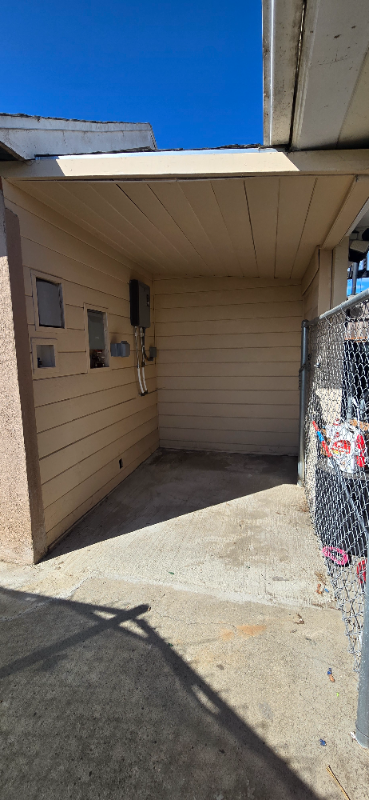 3873 Superba St - Photo 2 of 8