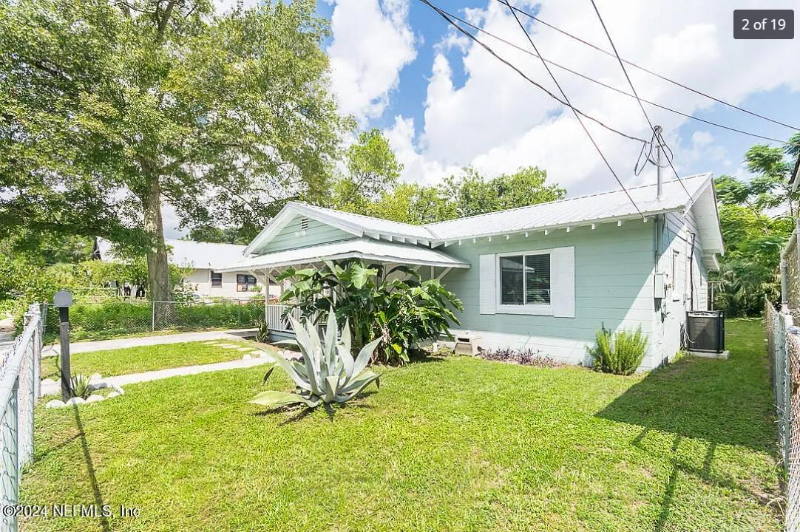 1151 E 15th St - Photo 2 of 8