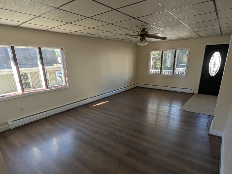 228 School St - Photo 3 of 19