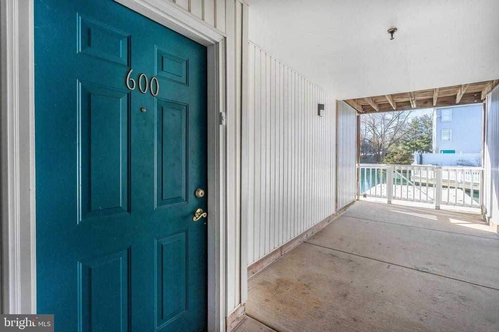 600 Waters Edge Dr #600 - Photo 3 of 24