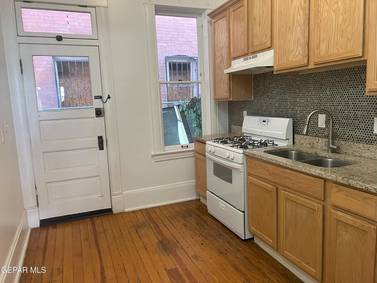 1124 N El Paso St Apt 1 #1 - Photo 4 of 14