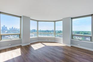 3320 Spinnaker Ln Apt 16d #16D - Photo 1 of 1