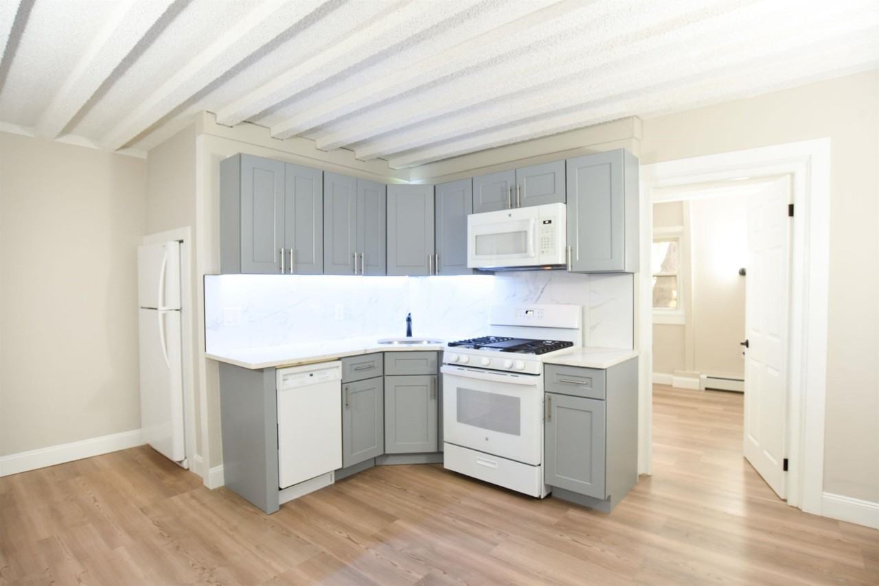 285 Orchard Terrace #A3 - Photo 7 of 13