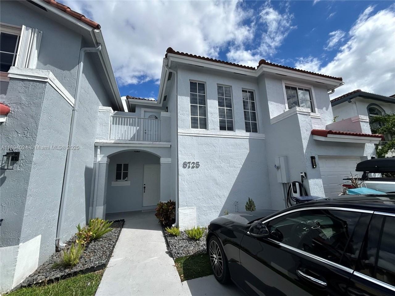 8725 Southwest 158th Place - Photo 3 of 50