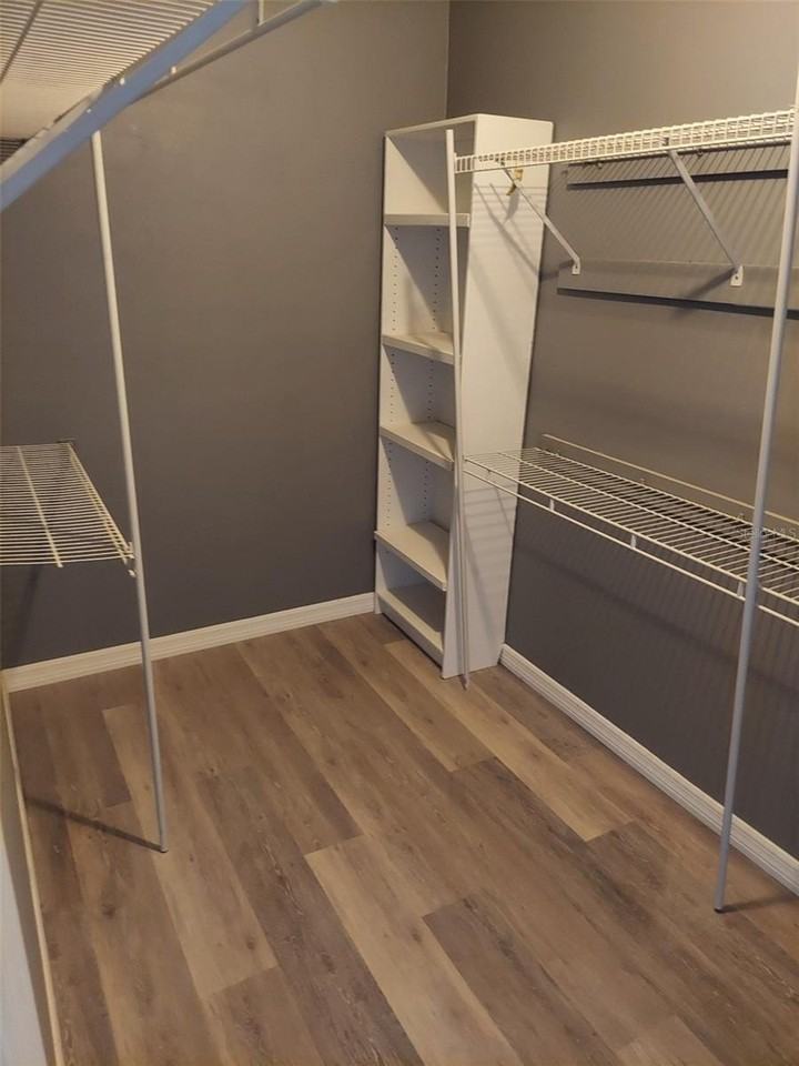 113 Harwood Cir - Photo 3 of 9