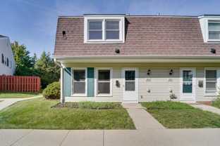 1883 Jamestown Cir - Photo 1 of 1