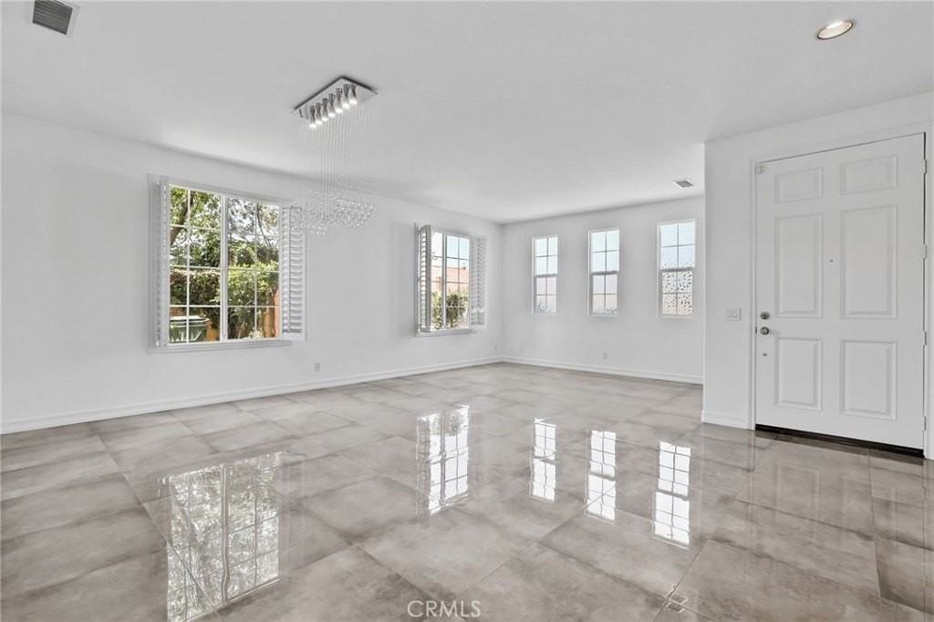 5142 Pearce Dr - Photo 6 of 50