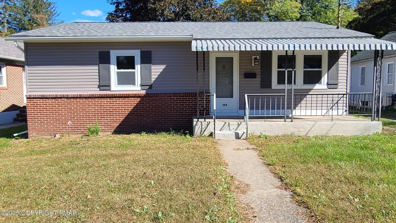 194 Broad St - Photo 2 of 16