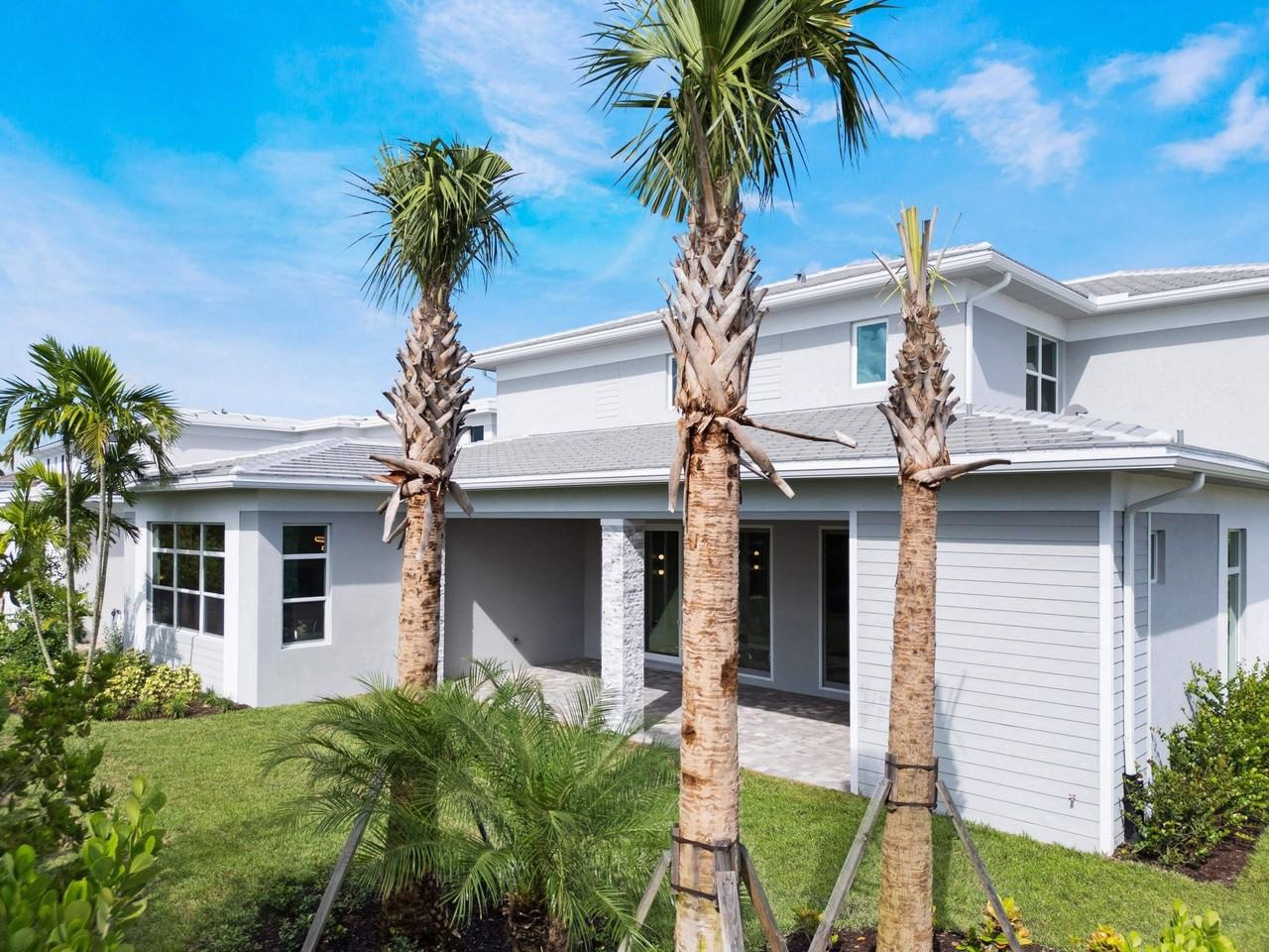 9124 Coral Isles Cir - Photo 7 of 50