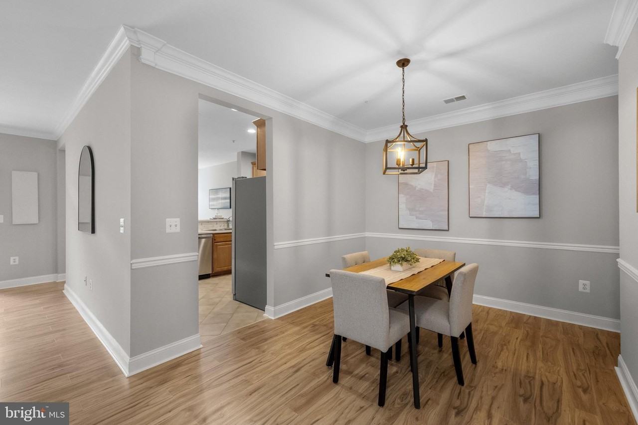 2540 Kensington Gdns Unit 204 #204 - Photo 7 of 45