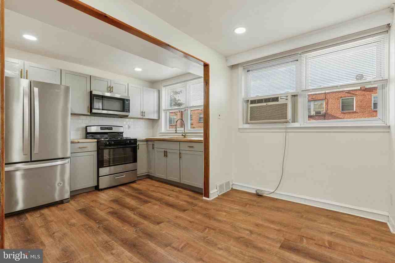 7816 Thouron Ave - Photo 4 of 14