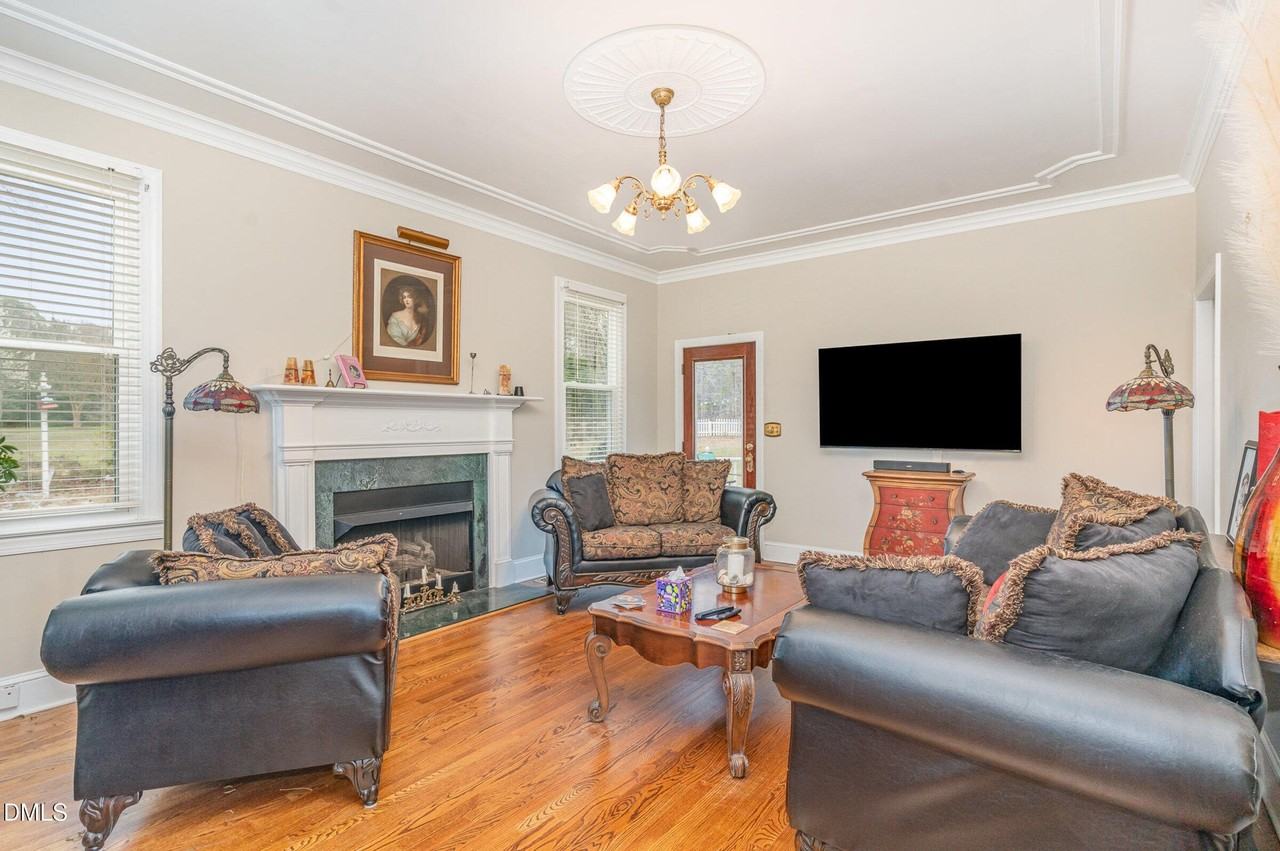 2601 Forestville Rd - Photo 3 of 40