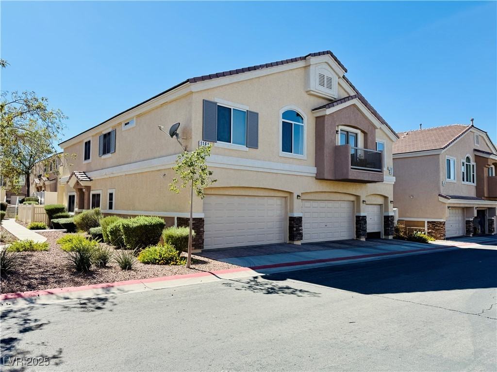 1161 Amarillo Sky Place - Photo 2 of 31