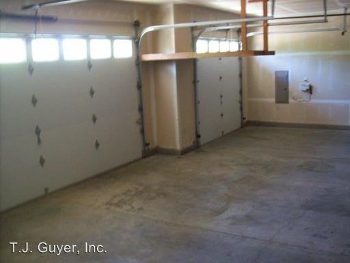 104 Sycamore Ln - Photo 3 of 12