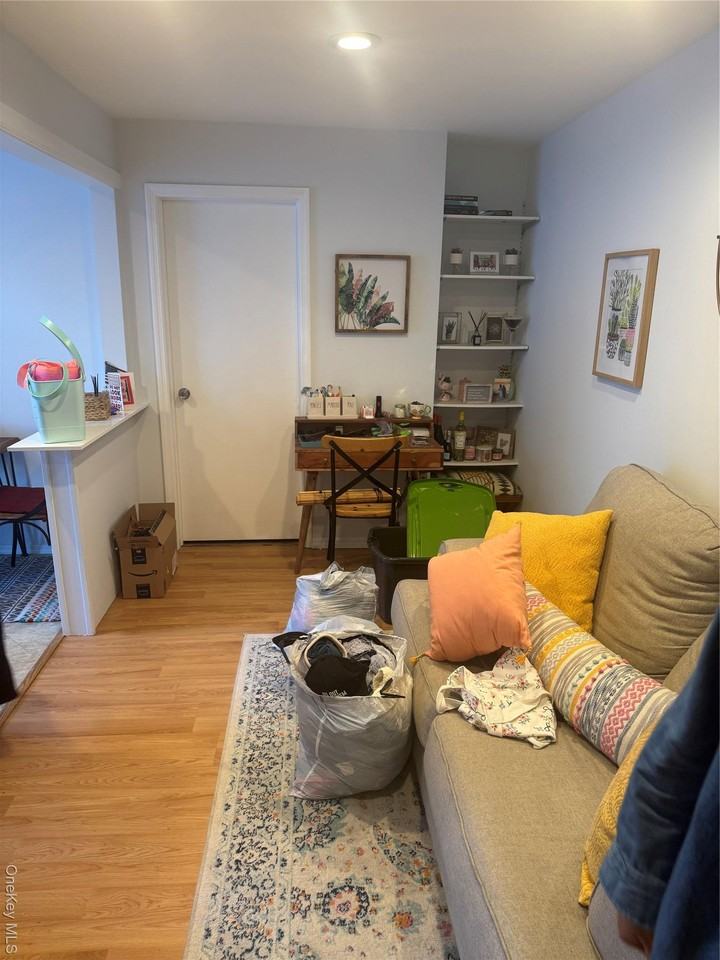 845 Prescott Place - Photo 3 of 6