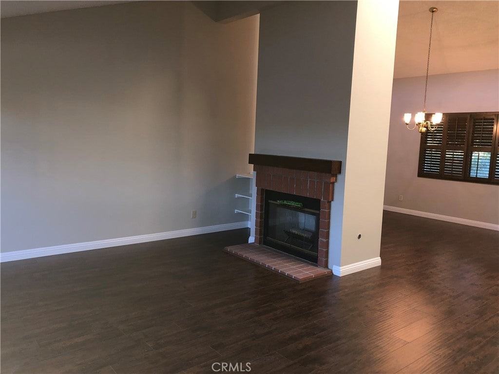 303 E Dunbarton Pl - Photo 6 of 21