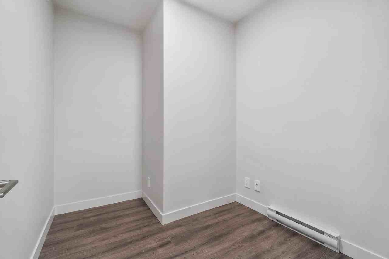 5535 Hastings Street - Photo 6 of 17