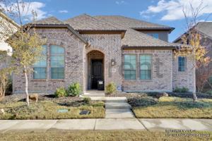 featured image of 12790 Royal Oaks Ln