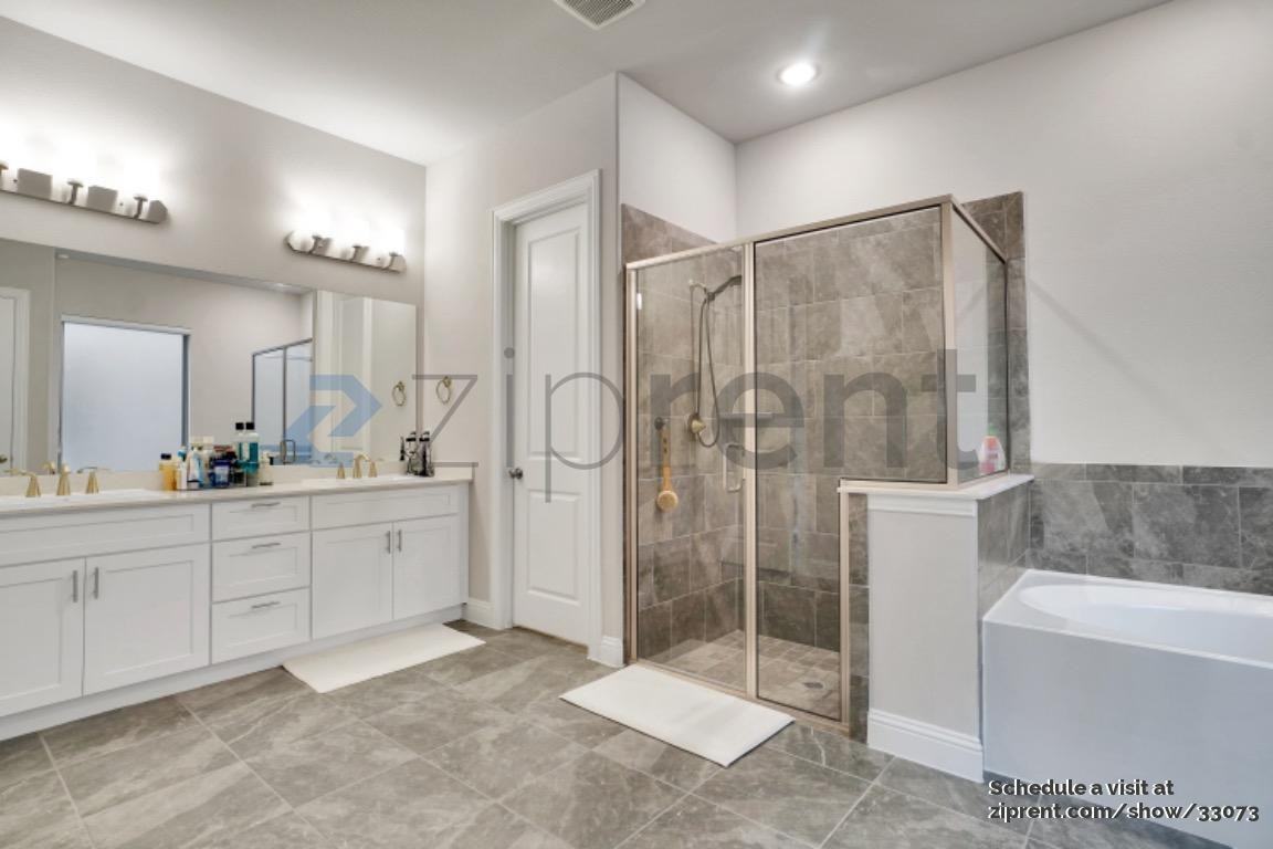 12790 Royal Oaks Ln - Photo 6 of 29