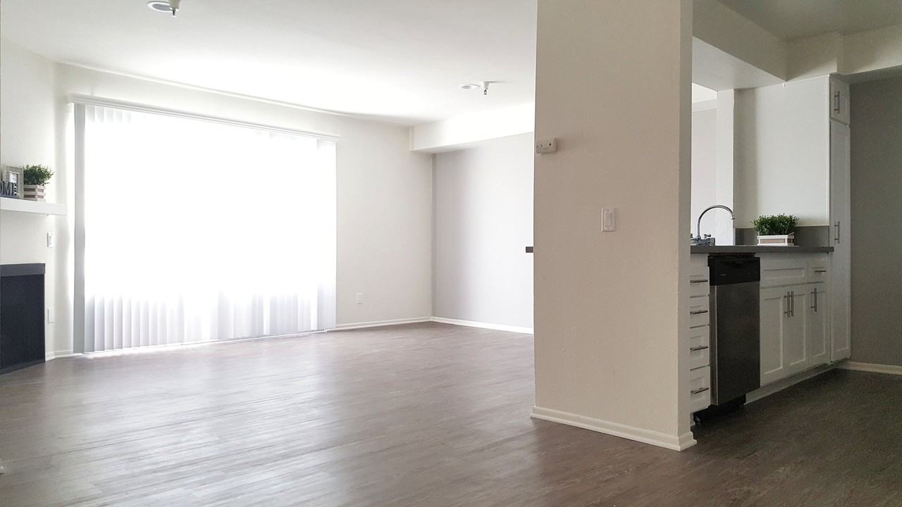 Townhomes on Emerson - Photo 7 of 40