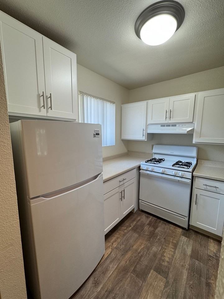 Stonegate Village Apartments & Townhomes - Photo 7 of 50