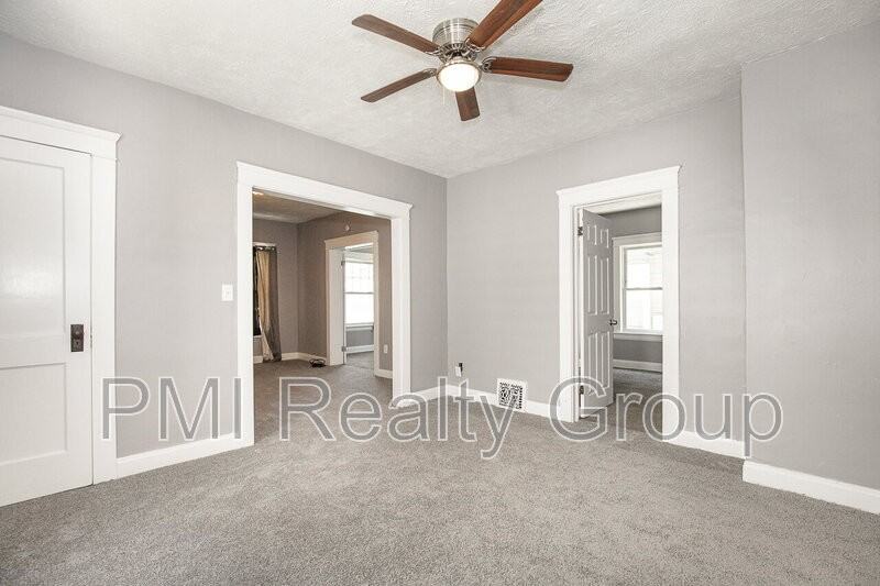 15711 School Ave #DOWN - Photo 7 of 14