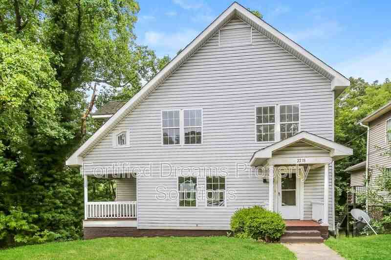 2218 Greenway Avenue