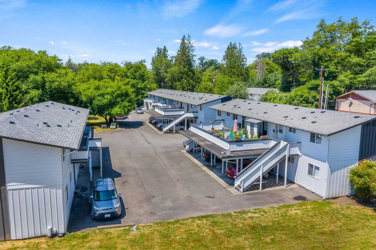 Lakeview Apartments Centralia, WA - Photo 2 of 8