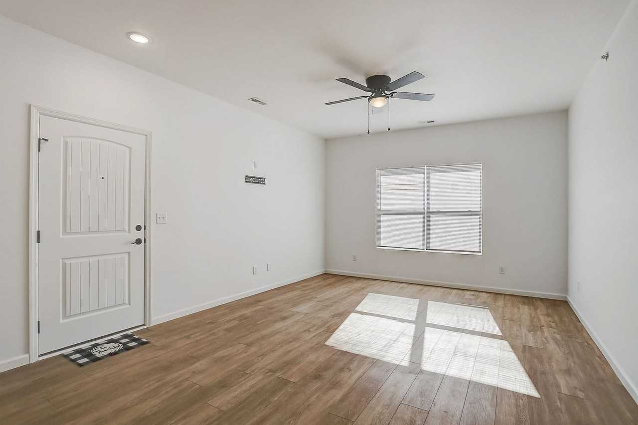 Vista On The Park Apartments - Photo 3 of 50