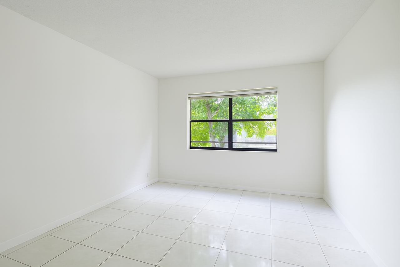 Island Club - Photo 6 of 18