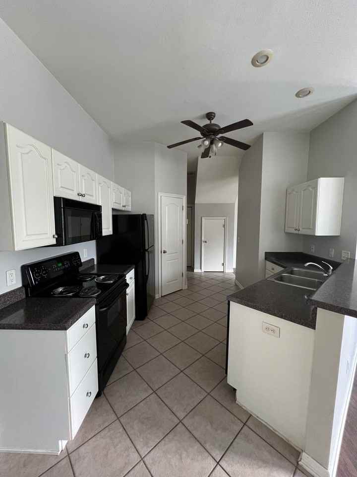 3614 North Tower Circle - Photo 5 of 18