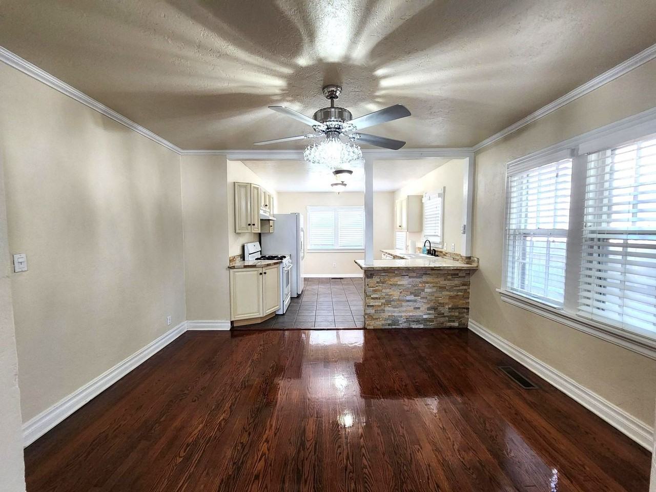 1415 North Miller Boulevard - Photo 6 of 37