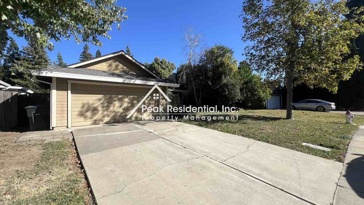 30 Topam Ct - Photo 2 of 22