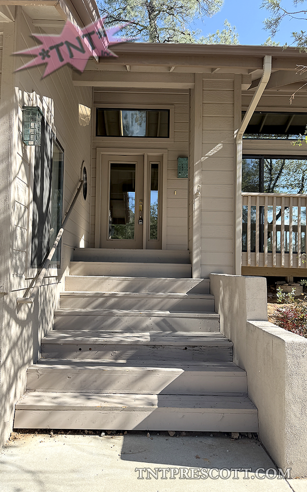 1281 Tanglewood Rd - Photo 3 of 27