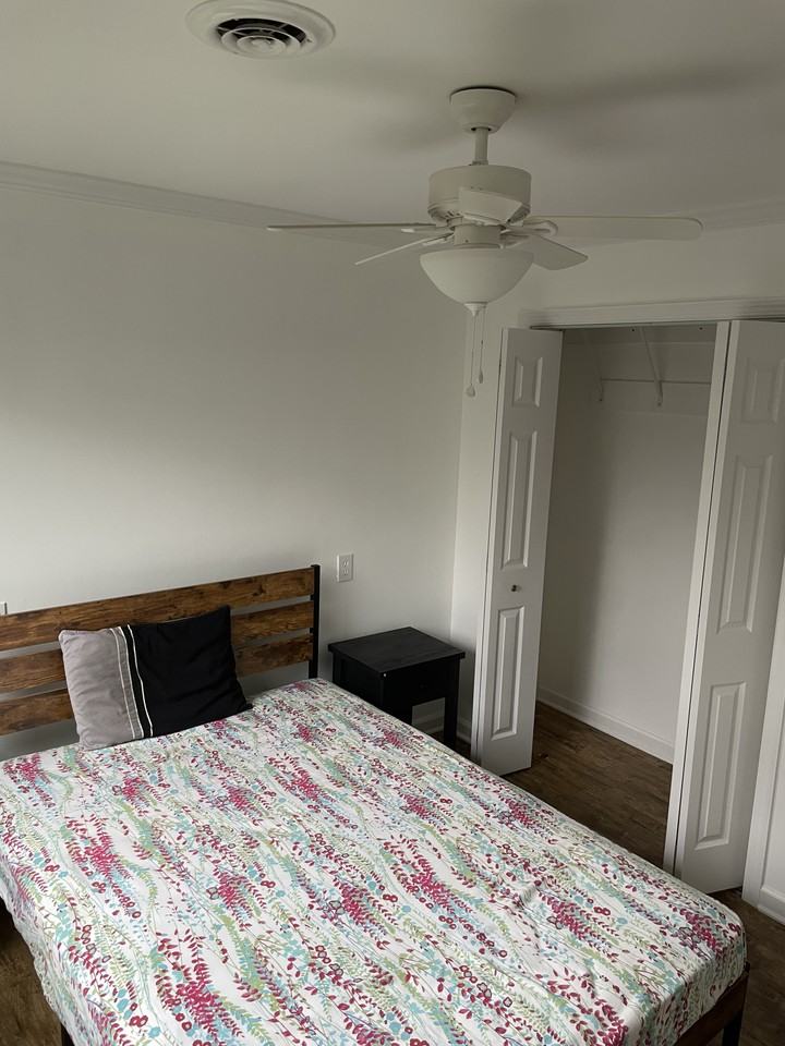 4 Quentin Rd - Photo 2 of 7